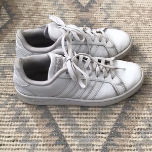 Adidas Solid White Sneakers FW7882 Size 8.5